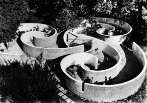 “Children’s Labyrinth” at the 10th Milan Triennial, 1954.