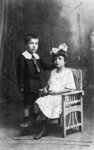 Saul and his sister, Lica, 1920. Collection of Daniela Roman.
