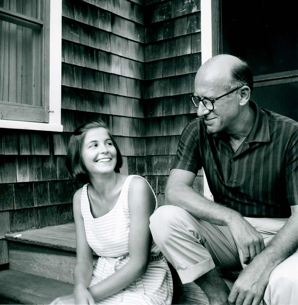 Steinberg and Sigrid Spaeth, Amagansett, early 1960s. Photo: Maurice Berezov © A. E. Artworks, LLC.