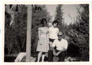 Steinberg with two cousins in Tel Aviv, October 1962. The Saul Steinberg Foundation.